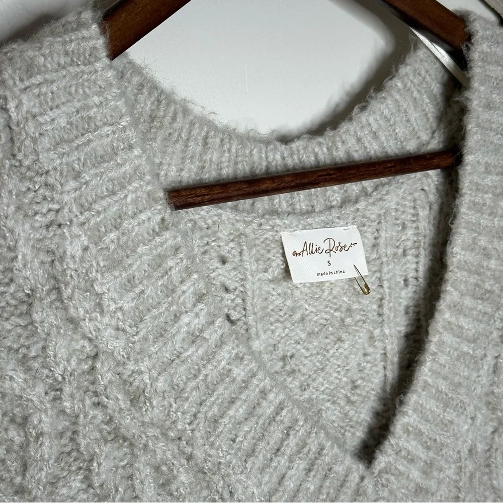 Knit Argyle Oversized Sweater Vest- Size Small - Picture 3 of 6